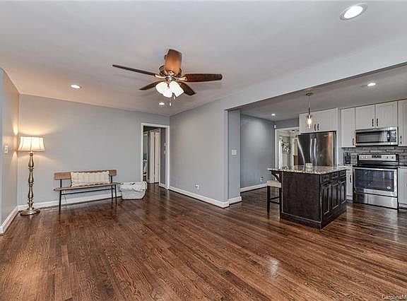 5th image of 1632 Academy St #11