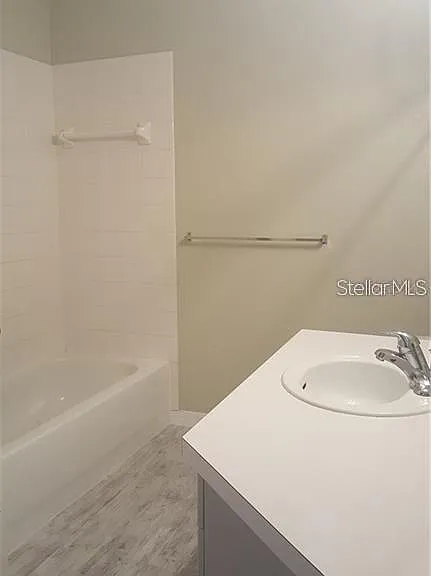 5152 Northridge Rd #204 — Photo 8