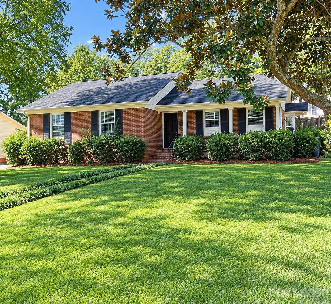 3 bed, 1.5 bath, 1409 sqft, $2,250 — Photo 1