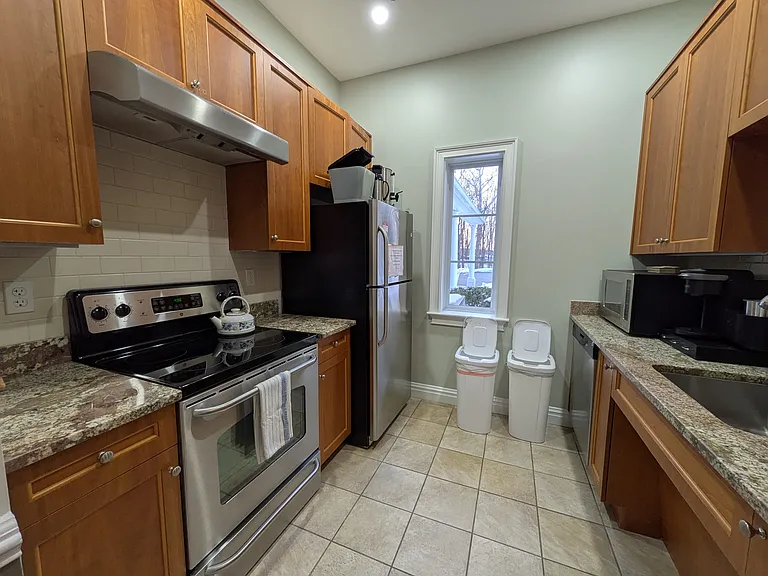 100 Woodcrest Ln #102 — Photo 12