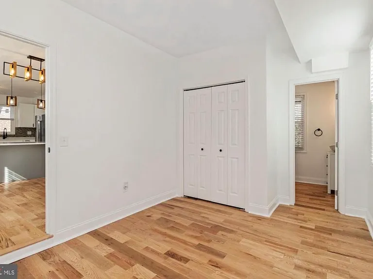 602 S Hammonds Ferry Rd — Photo 15