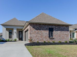 11589 Hideaway St, Denham Springs, LA 70726