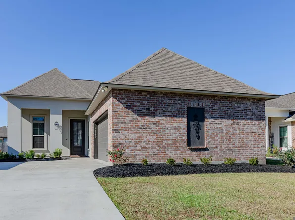 11589 Hideaway St, Denham Springs, LA 70726