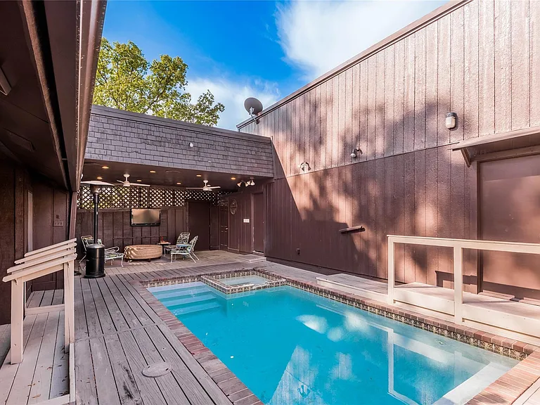 514 Hickory St — Photo 32