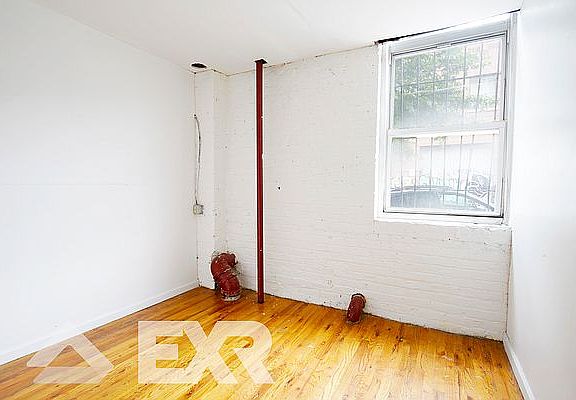 4th image of 380 Troutman St #101