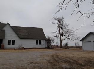 1202 NE Trail Rd, Lawton, OK 73507