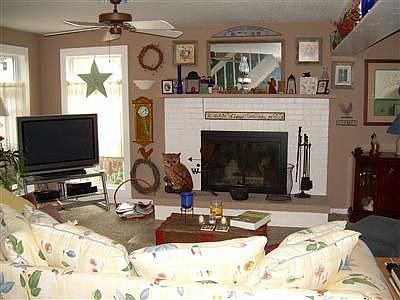 Fireplace in Living room.