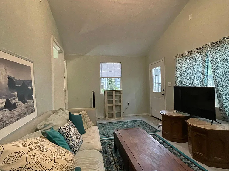 317 Ballentine St — Photo 15
