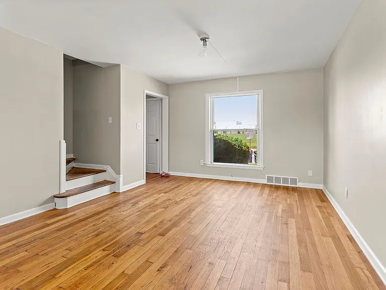 450 Marquette Dr — Photo 8