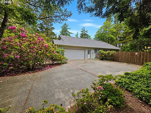 2nd image of 5096 Wood Lake Way