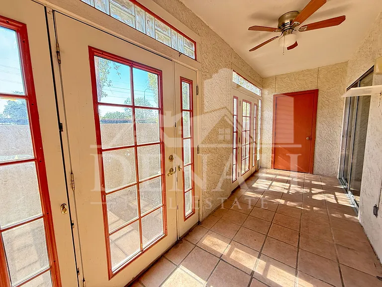 540 N May St #1135 — Photo 17