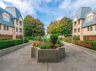 295 Schoolhouse St #219, Coquitlam, BC