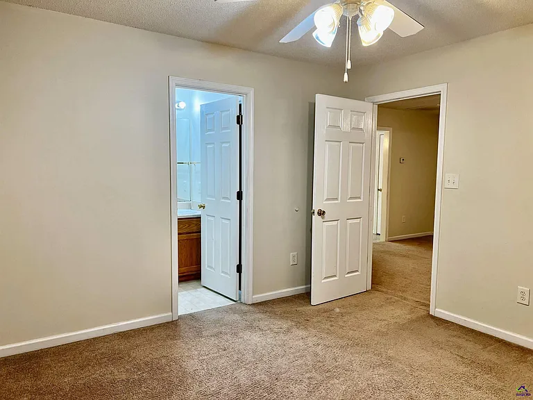 256 Katelyn Cir — Photo 10