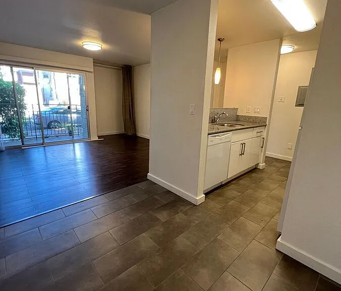 2240 Blake St — Photo 33
