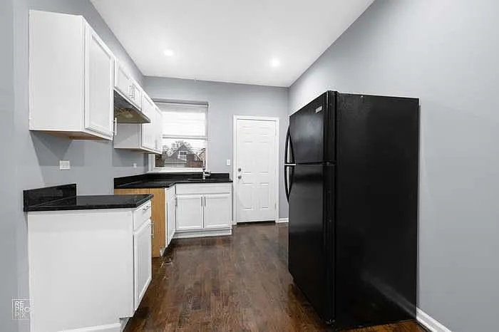 7210 S Carpenter St #2 — Photo 6