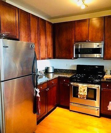 4th image of 200 N Jefferson St APT 803A