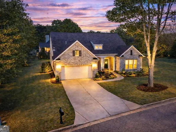 900 Ravenwood Way, Canton, GA 30115