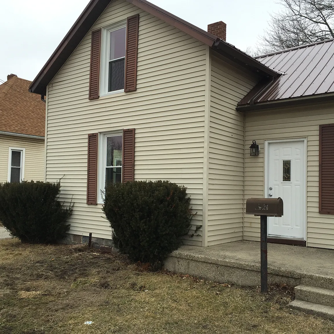 836 N Lake St photo 1