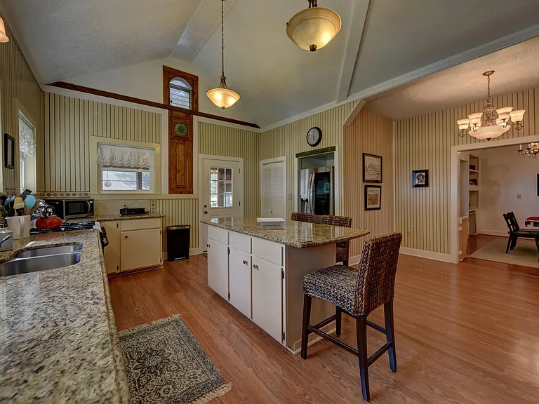 3348 W Ueckert Rd — Photo 14