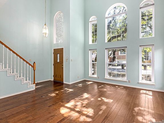 4th image of 1218 REAWICK DR