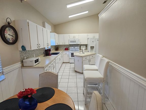 4th image of 17817 SE 115th Ct #1