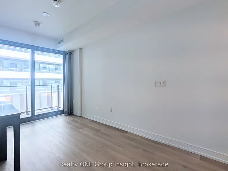 1 Jarvis St #425 — Photo 6