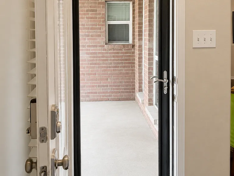 1622 Lake Travis Dr — Photo 32
