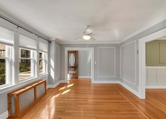 3rd image of 50 Evans St