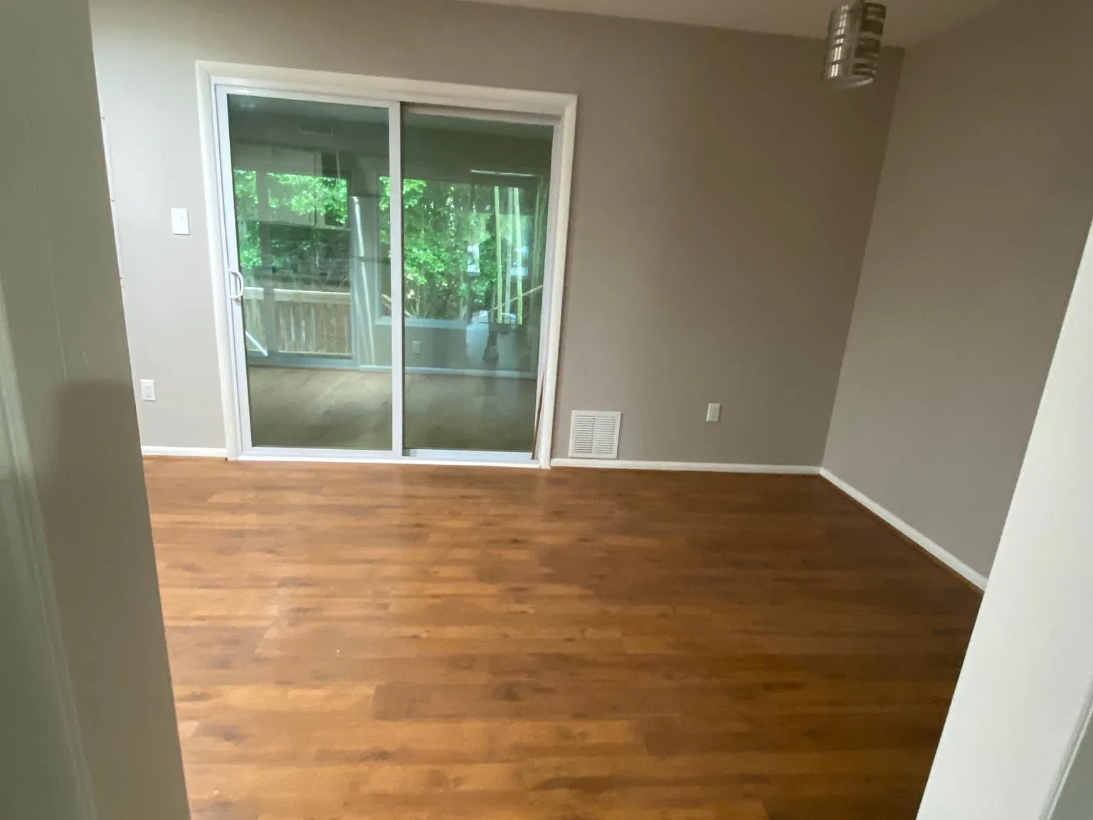 106 Albemarle Dr — Photo 4