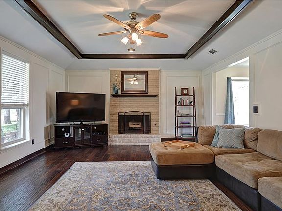4th image of 3810 Silverstone Dr