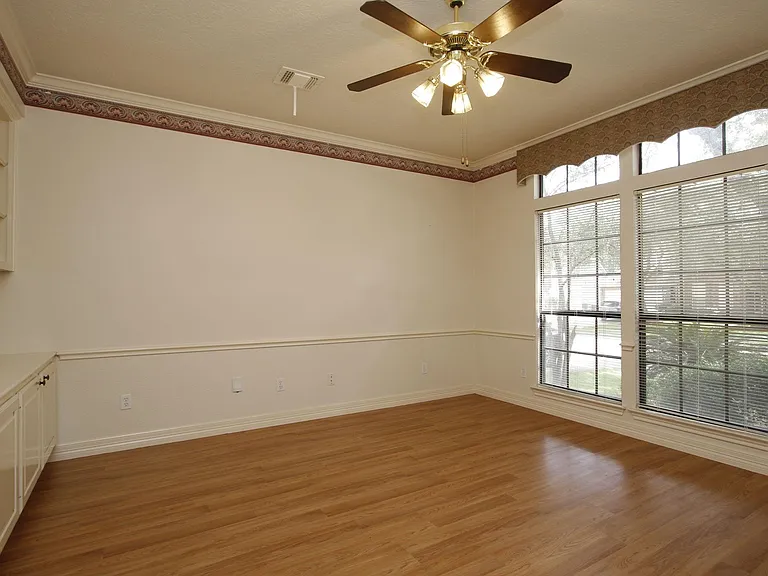 13618 Shadow Falls Ct — Photo 7