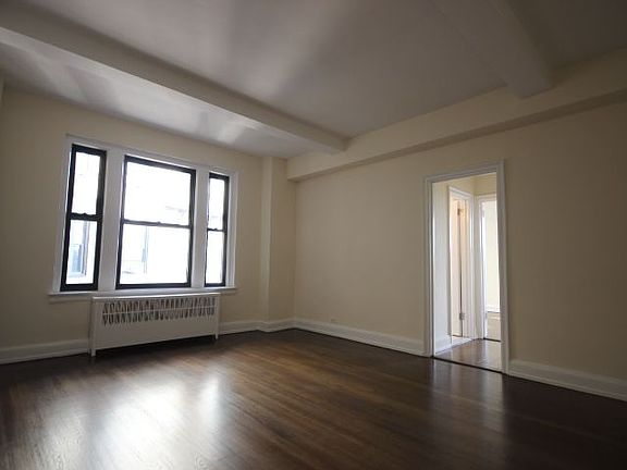 2nd image of 225 W 106th St APT 14D