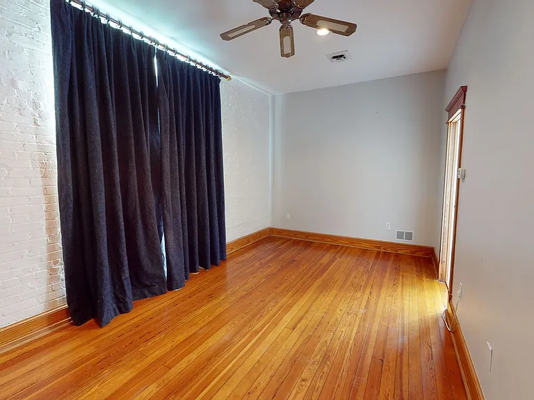 1915 E Market St #3 — Photo 26