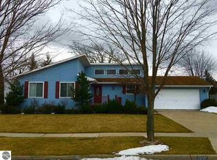 1220 Buckingham Pl, Mount Pleasant, MI 48858