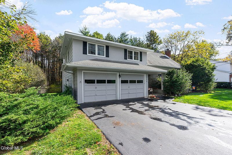 2nd image of 1226 Hempstead Road