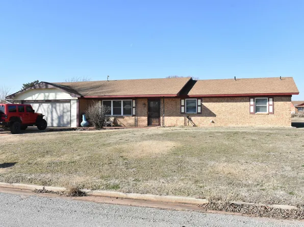 1059 Cottonwood St, Wakita, OK 73771