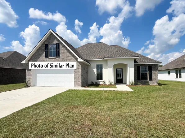 207 Hidden Meadows Dr, Lafayette, LA 70506