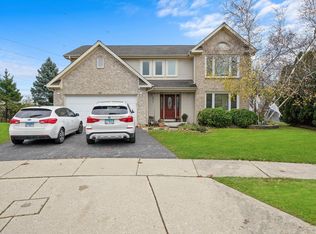 725 Greenview Ln, Wheeling, IL 60090