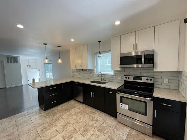 808 14th St, Oakland, CA 94607