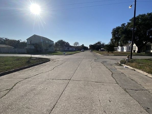 530 W Richard Ave, Kingsville, TX 78363