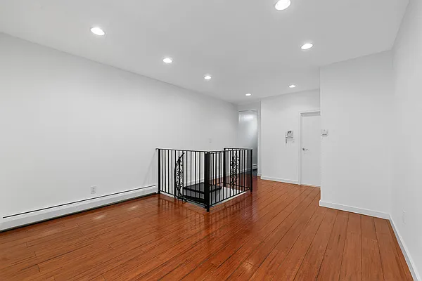 Rented by REAL New York | media 3