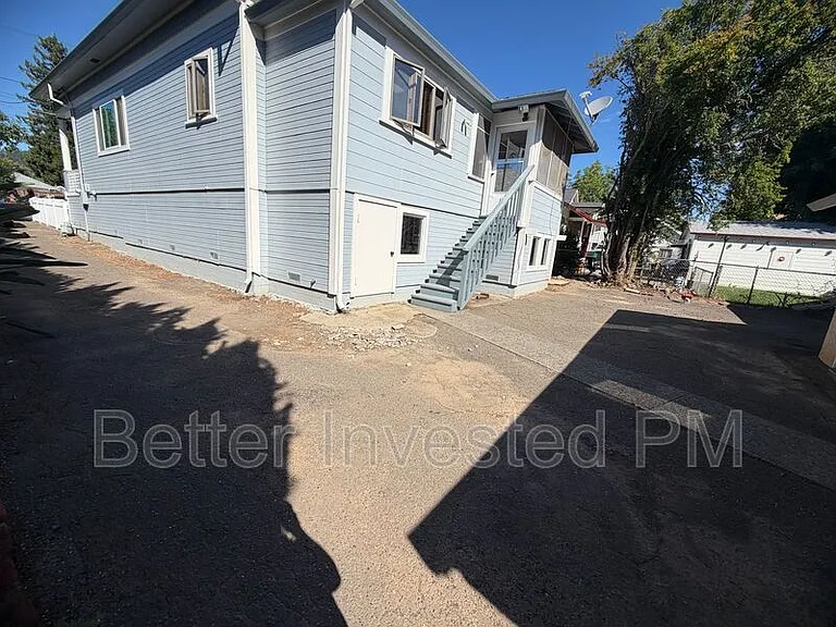 204 N Main St — Photo 36