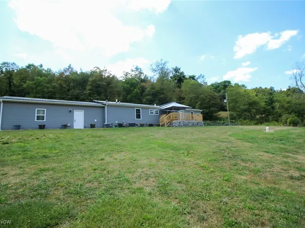 1798 Campbell Rd SW, New Philadelphia, OH 44663