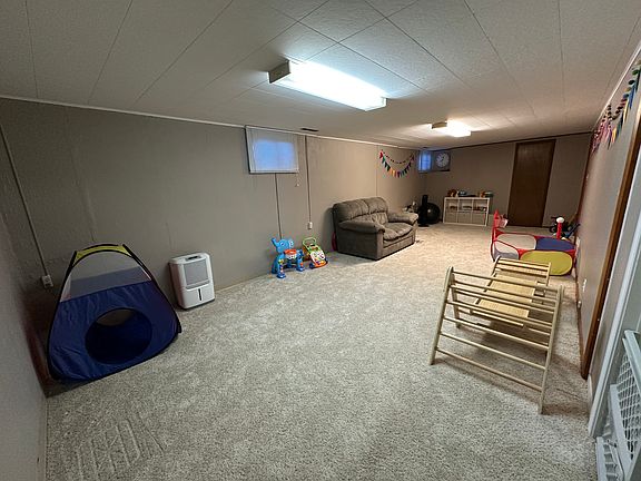 3rd image of 403 N 14th St