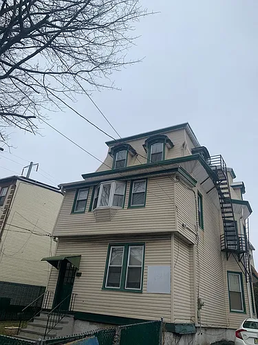 1143 Louisa St #2 Photo 1