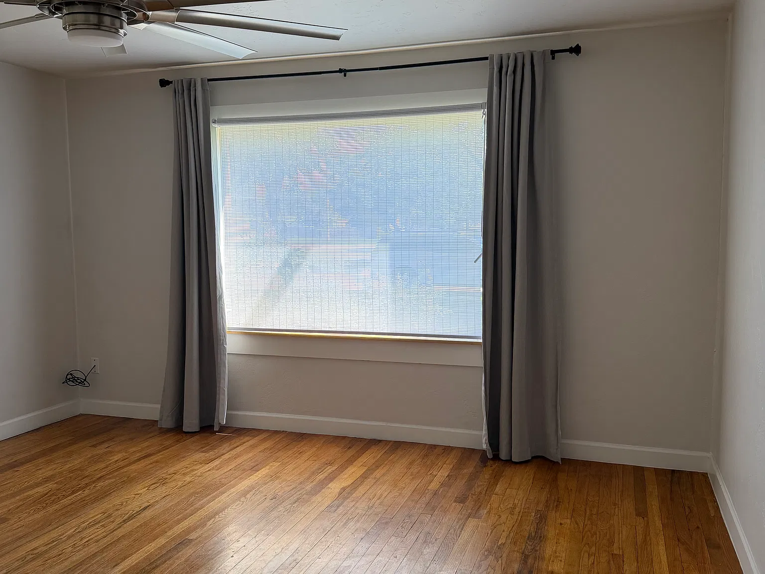3 bed, 1060 sqft, $2,400 — Photo 4