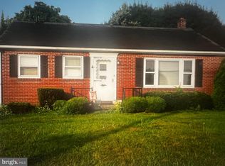 580 Woodstock Rd, Chambersburg, PA 17201
