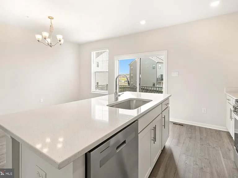 450 Herringbone Way — Photo 16