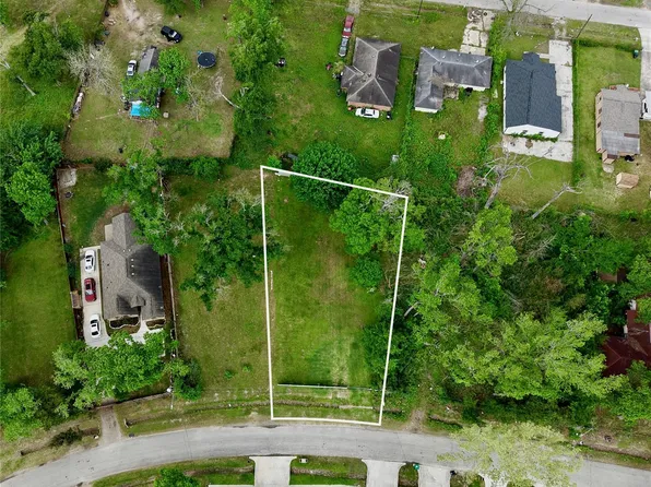 9221 Sundown Dr, Houston, TX 77016