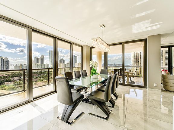 4th image of 19667 Turnberry Way APT 15K